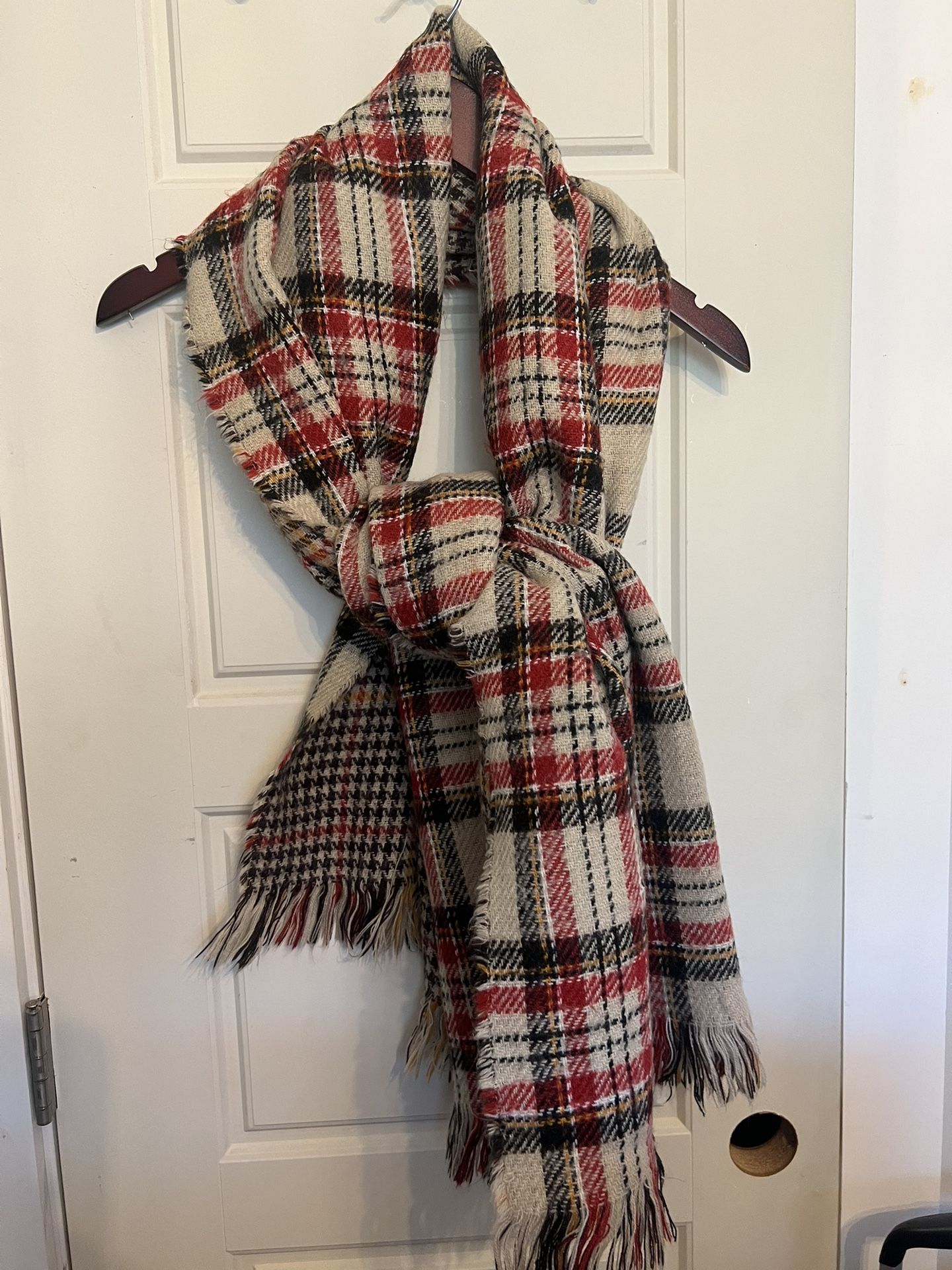 Women’s Shawl/ Ruana 🍂