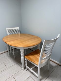 Solid Wood Ethan Allen Expandable Dining Set (Table + 4 Chairs)