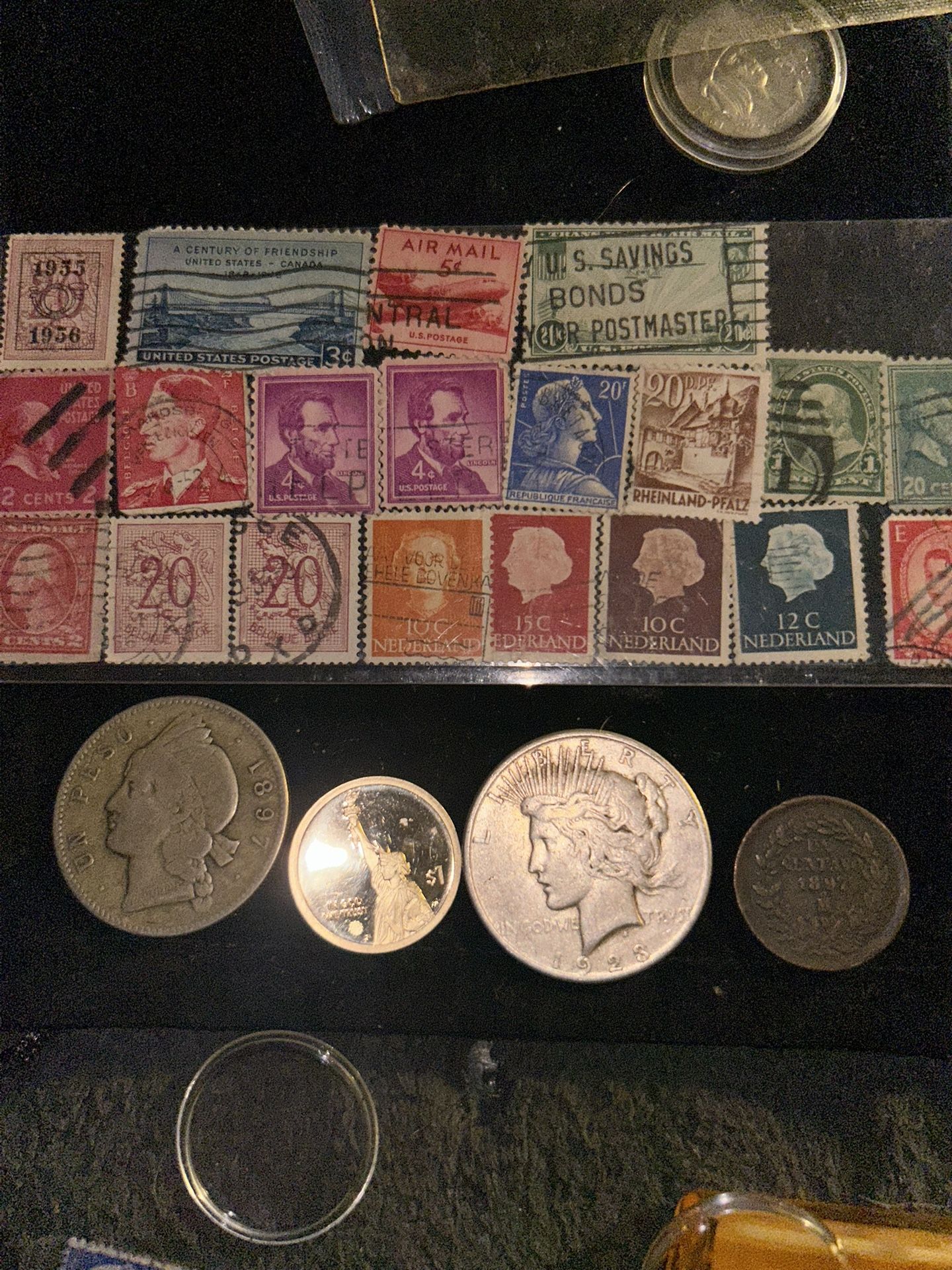 18 9725 Gramos un peso 1923 s peace 1897 un centavo