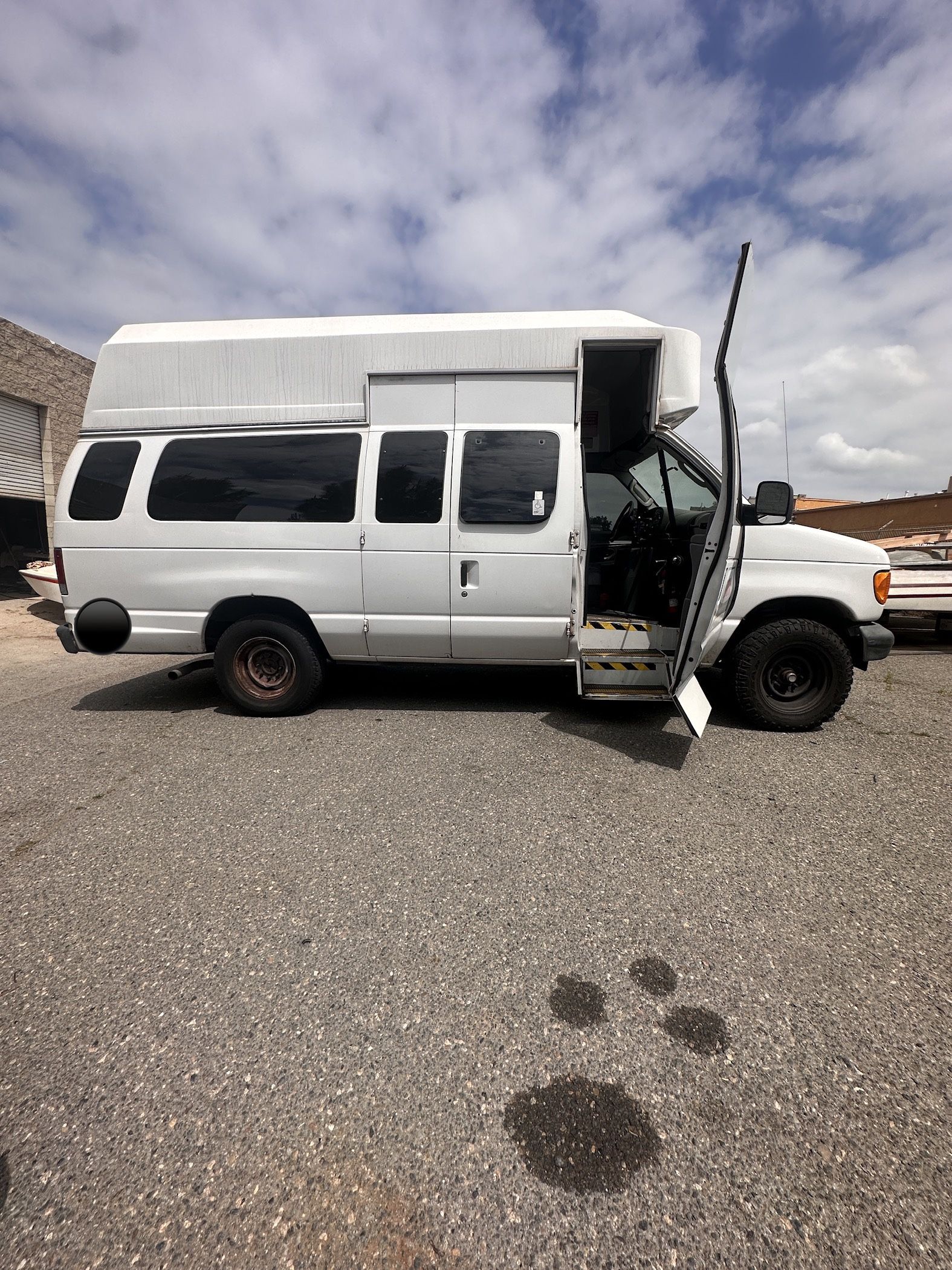 2003 Ford E-350