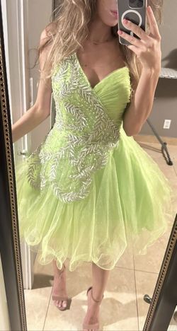 JOVANI LIGHT GREEN (APPLE) DRESS SIZE 8