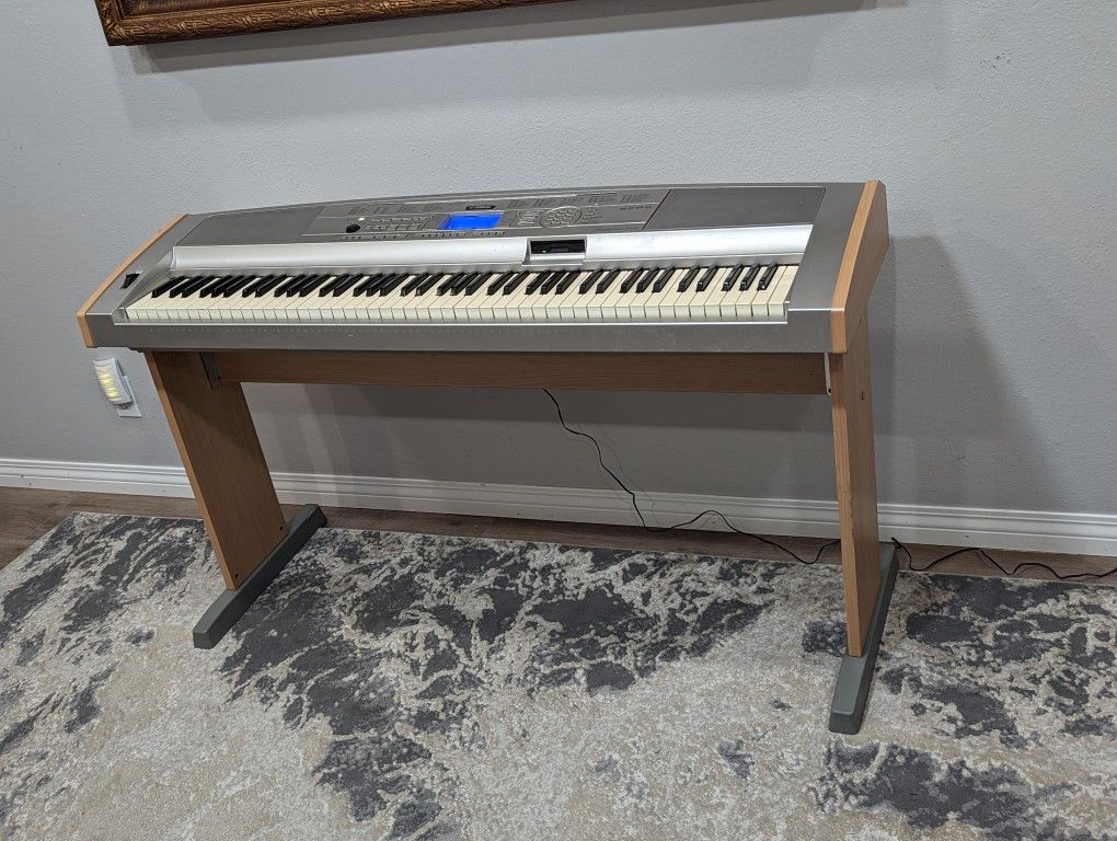 Yamaha DGX-500 Portable Grand Piano Full-size Keyboard 88 Keys with Stand