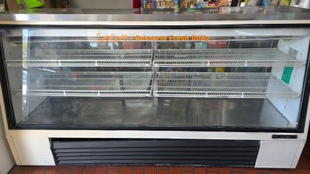 Deli Case