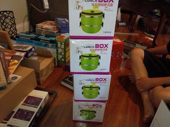 Lunch box set of 4