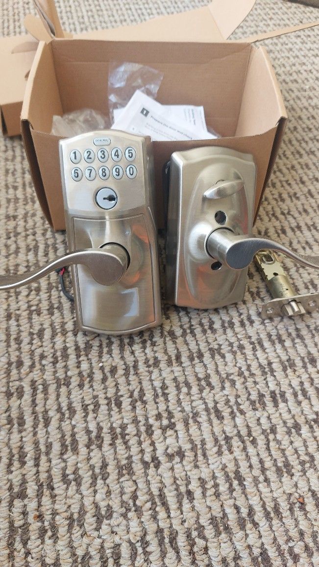 Door Lock Keypad SCHLAGE Satin Nickel FE595VCAM619ACC Camelot Keypad Entry with Flex-Lock and Accent Levers