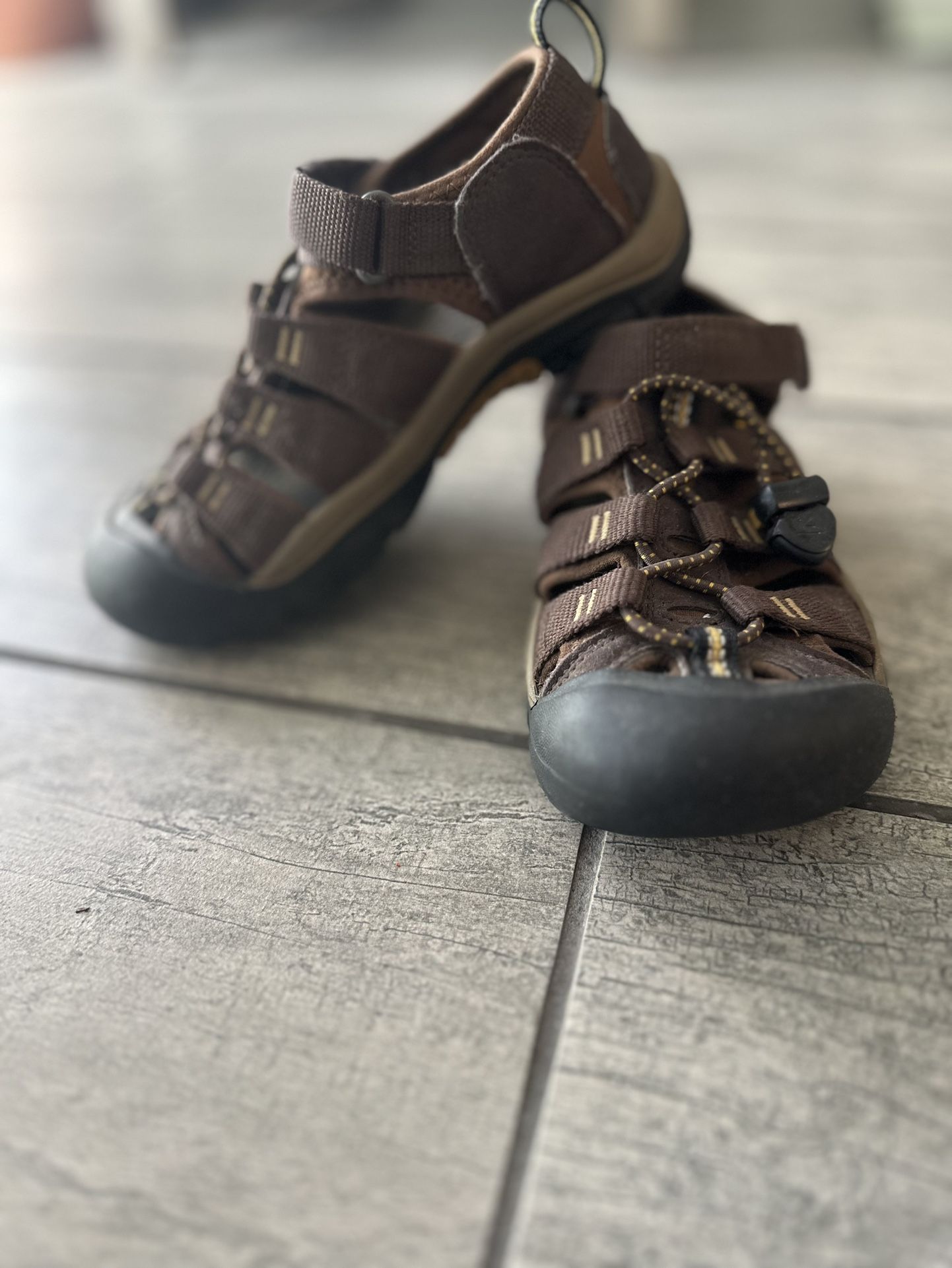 Keen Sandals Size 1 In Great Condition!