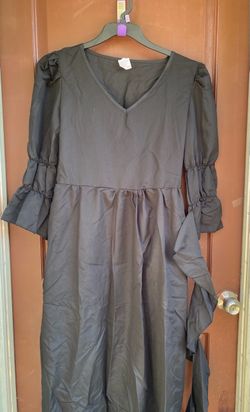 Black Renaissance Mideval Elf Dress with Puff Sleeves Halloween Costume M