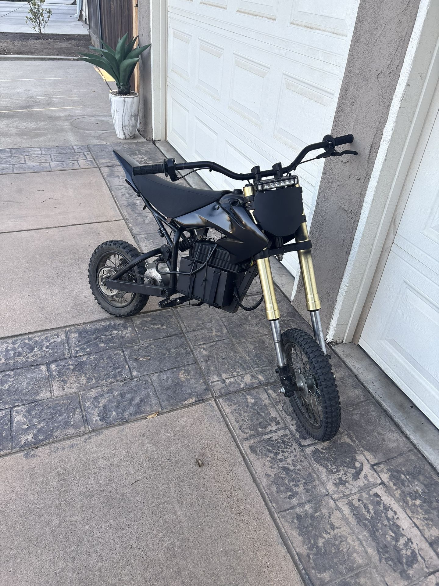 72v 3kw Razor