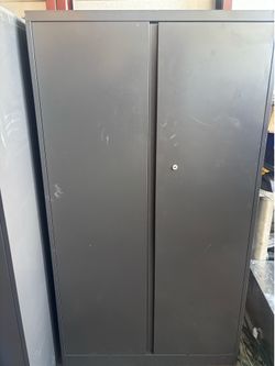 Metal storage cabinet