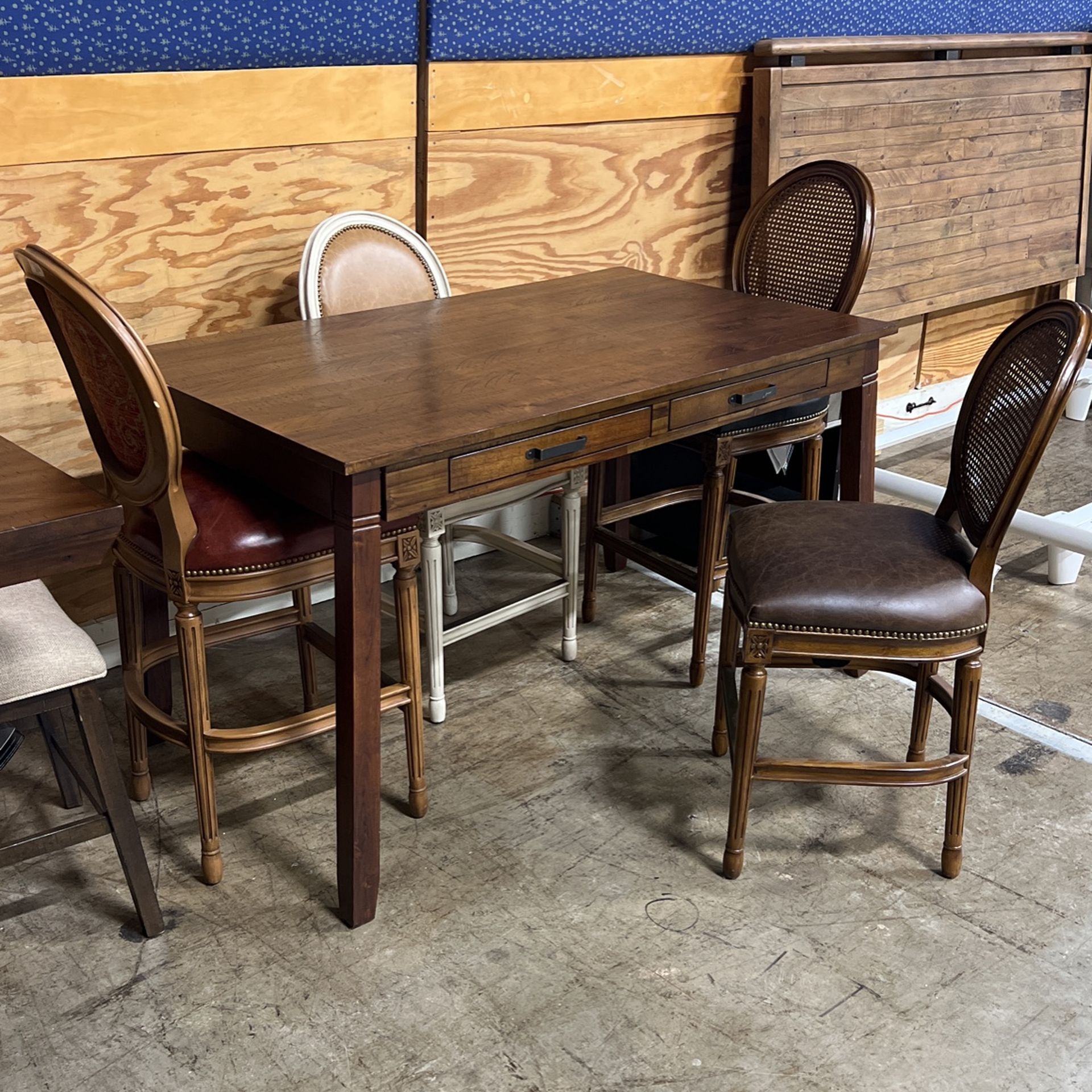 Royard 2024 dining table