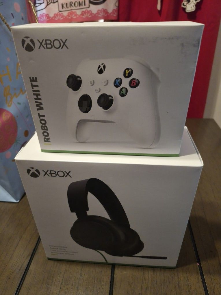 Xbox E Gift Card Wireless Controller And Headset