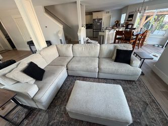 La-Z-Boy Paxton Modular Sectional – Light Gray
