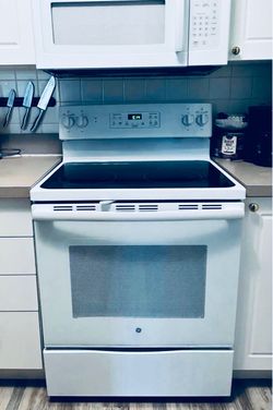 Used kitchen appliances set