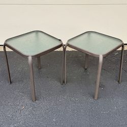 Set of 2 Stacking Side Tables