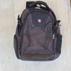 SwissGear - Commander USB ScanSmart Laptop Backpack - Dotted Black