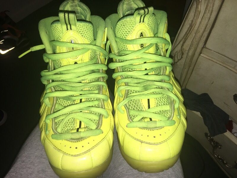 Nike Neon Yellow Foamposites size 9 1/2