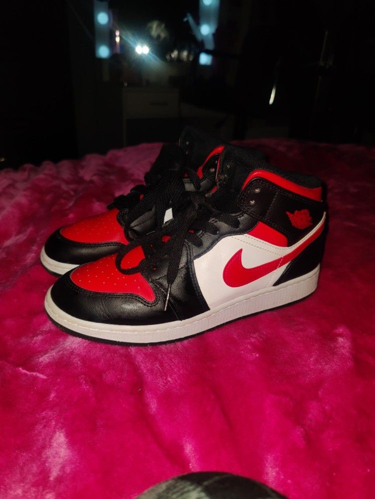 Nike Air Jordan 1 Men\'s Size 6.5 (Women\'s Size 8)– Great Condition ?
