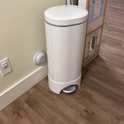 Diaper Pail Trash Can 