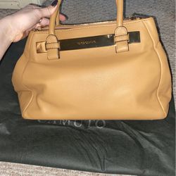vince camuto jace shopper satchel style handbag in color “oak”
