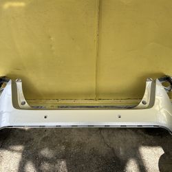 2016-2018 TOYOTA PRIUS REAR BUMPER OEM