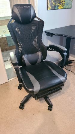 Black Gaming chair