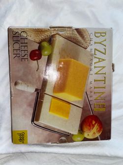 Cheese slicer