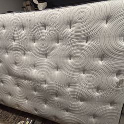 Queen Size Mattress & Box Spring 200$ OBO