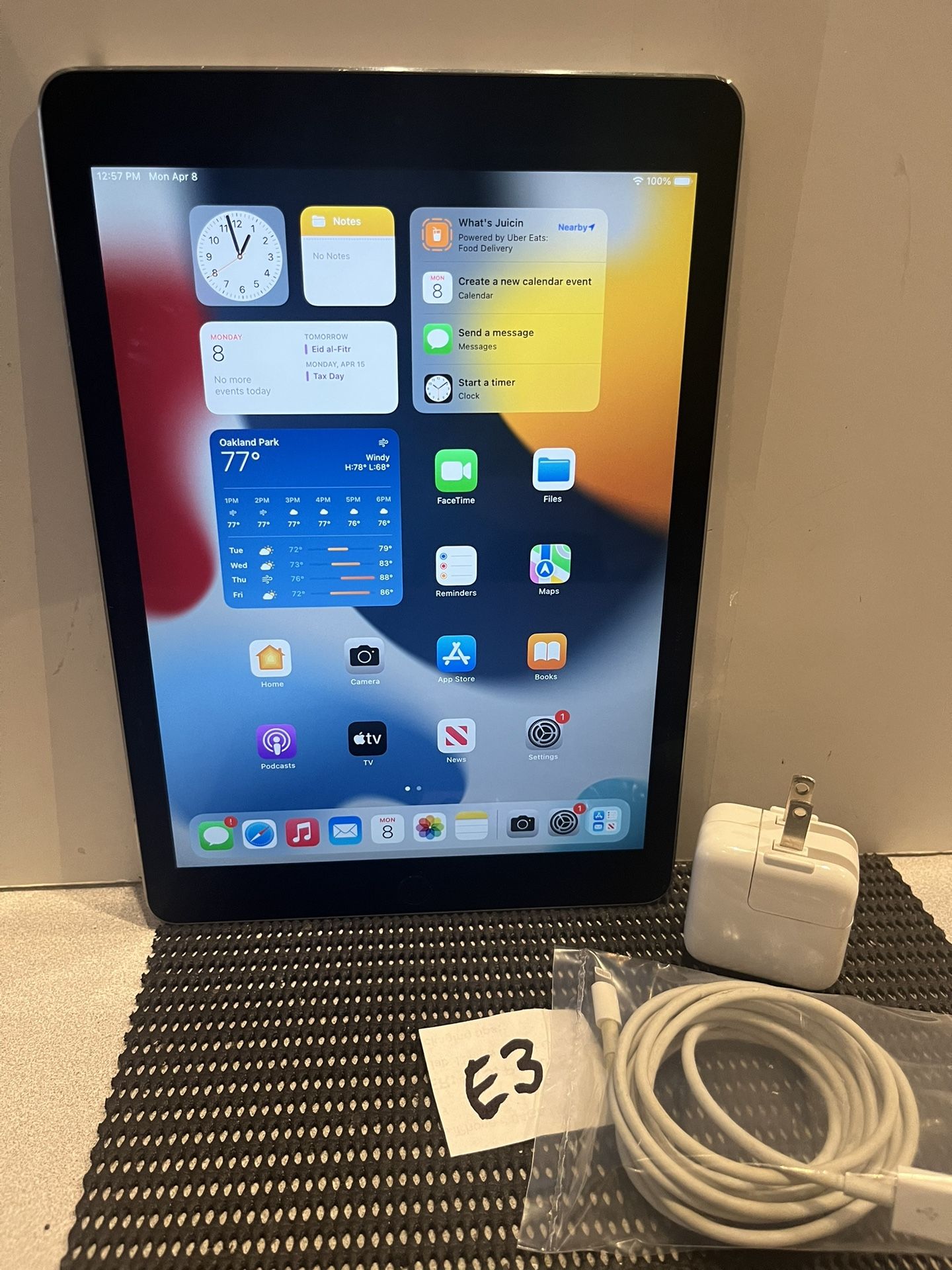 Apple iPad AIR 2 64GB WiFi 9.7” iPad—Space Gray complete with usb and Apple Charger