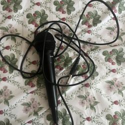 Microphone