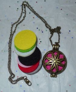 Brass Essential Oil Diffuser Necklace Aromatherapy Locket Pendant w/ Washable Colored Pads Deco Inspired Design - Gears - steampunk Antique Bronze Pla