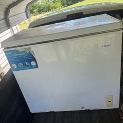 Freezer 7.1 Cubic Feet 