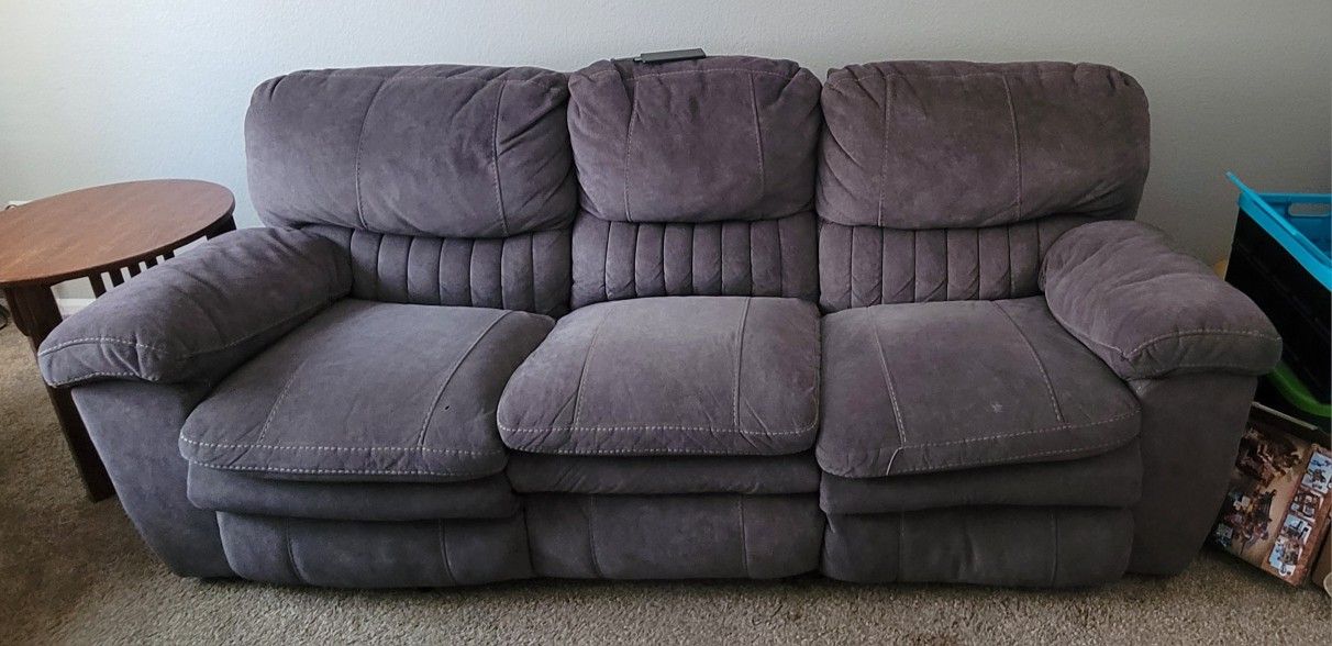 Couch/Love Seat Set