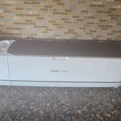 Cricut maker
