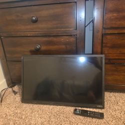 Vizio 24" Smart TV – Includes Remote – Works Great