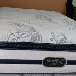 Full Size Mattress (Colchon Full Size)