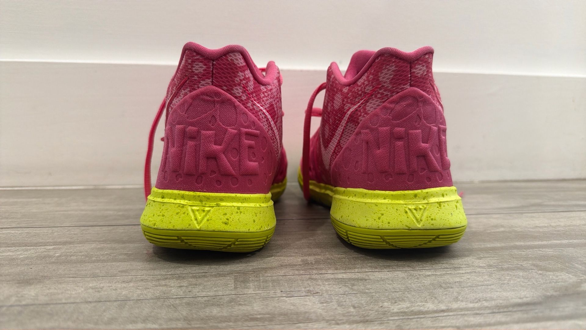 Nike Limited Edition Kyrie 5 x Spongebob Squarepants Patrick 