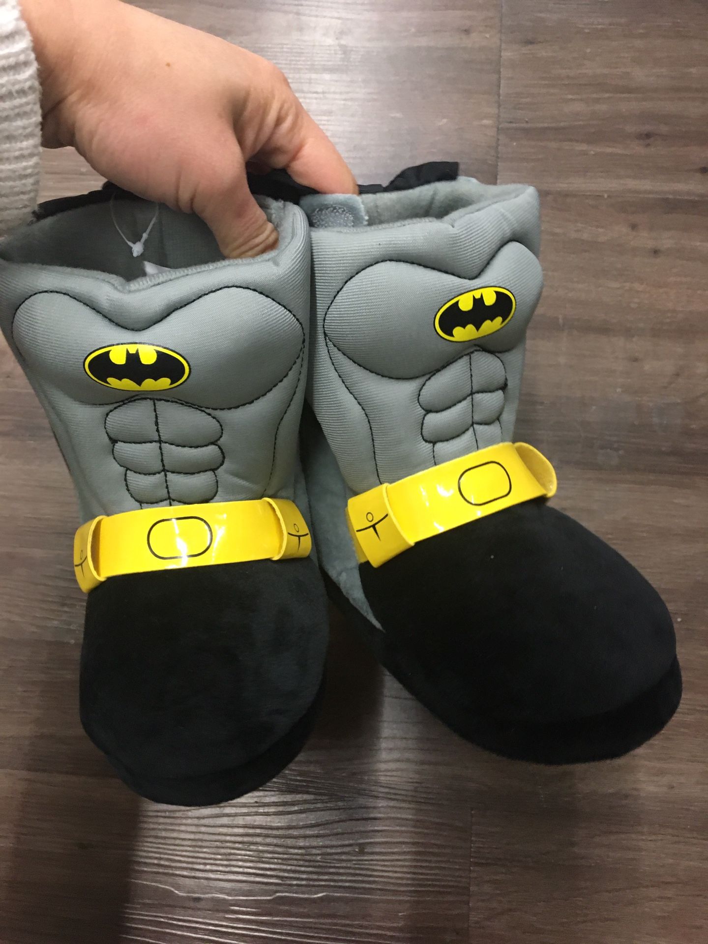 NWT batman indoor boots size 5/6 7/8 9/10