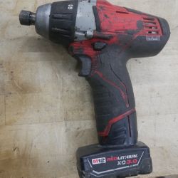 Milwaukee 2455-20 M12 12V Drill Driver XC30. BATTERY USED. TESTED. IN A GOOD WORKING ORDER. 