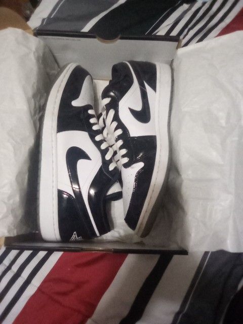 Air Jordan 1 Low Concord