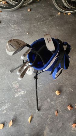 Lefty  US kids golf club for 8 years and under.