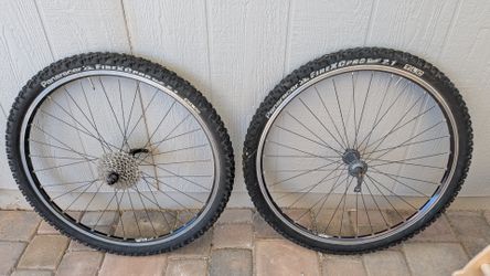 26" Mountain Bike Wheels & Tires - 8 speed