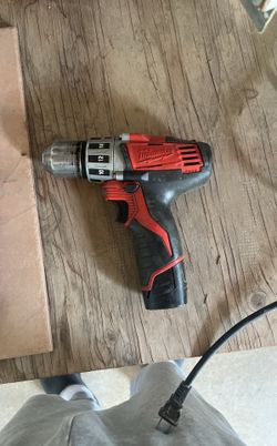 Milwaukee M12 Drill 