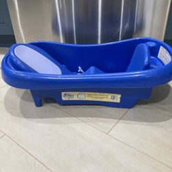 The First Years Baby Tub
