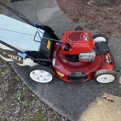 TORO 7.25 / 163cc Self Propelled Lawn Mower