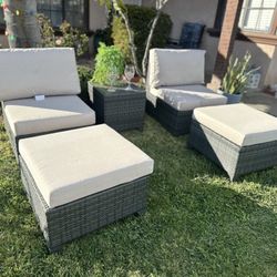 new display patio bistro set 