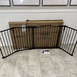 Extra Wide Deluxe Decor Pet Gate / Baby Gate - Fits Openings 38.3” - 87”