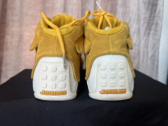 Air Jordan Retro Size 9.5m.      129$ Obo