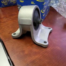 Automatic Trans Mount Nissian