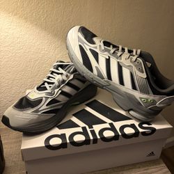 Adidas Spiritain 2000, Size 12M, New With box