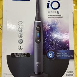 Oral-B Series 8 Electric Toothbrush Brand New